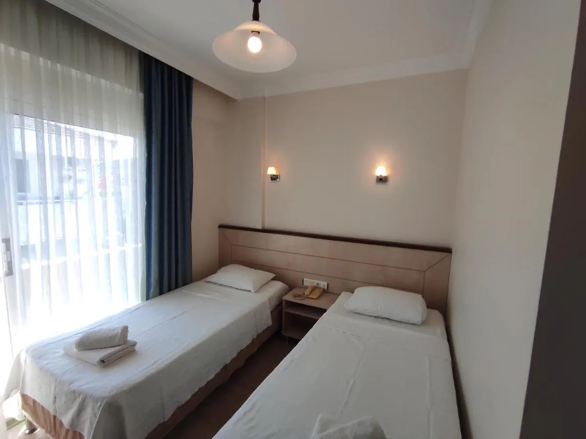 Ξενοδοχείο Ayhan Otel Çeşme