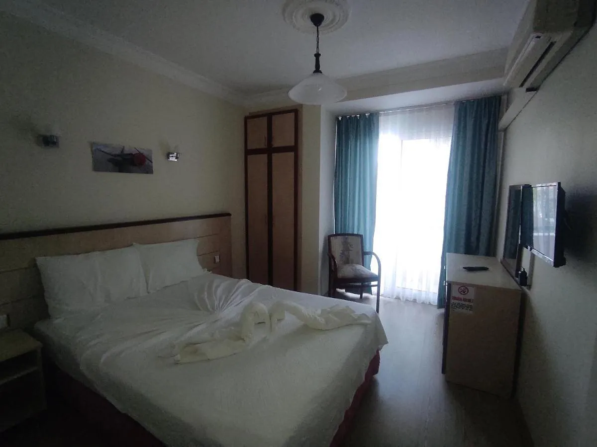 Ayhan Otel Çeşme 0*,  Τουρκία